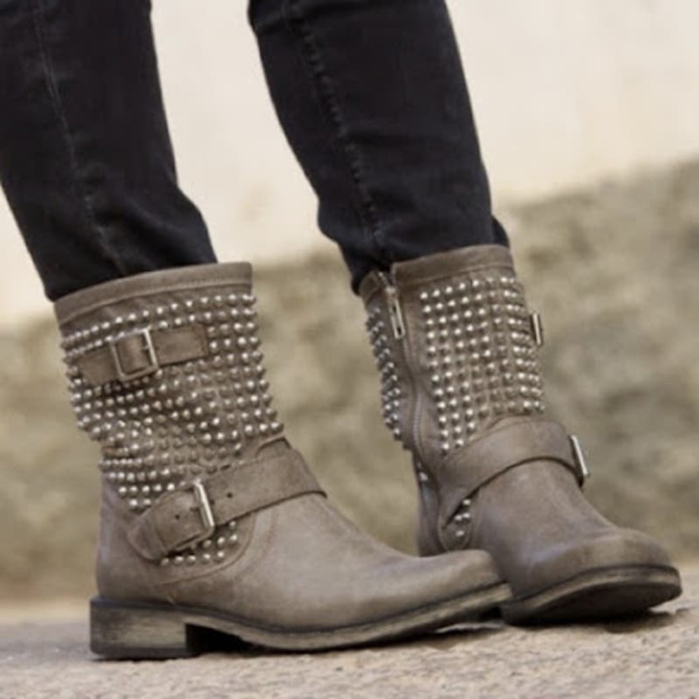 Steve Madden Monicaa Taupe Leather Studded Moto Boots Size 6
